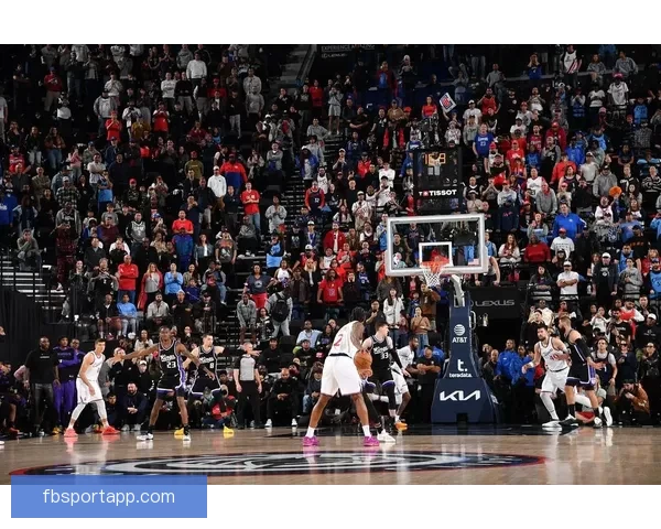 快船莱昂纳德绝杀步行者0.4秒中投带队逆转24分惊险胜 快船莱昂纳德绝杀步行者0.4秒中投带队逆转24分惊险胜